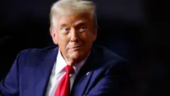 डोनाल्ड ट्रंप.