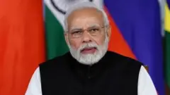 नरेंद्र मोदी