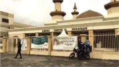 Paroparo ni mọṣalaaṣi to wa ni Lekki ati Ikoyi dá
