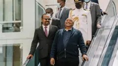 ጠቅላይ ሚኒስትር ዐቢይ እና ፕሬዝዳንት ኬንያታ