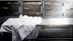 አስክሬን ማቆያ ክፍል