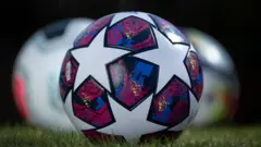 Futbol topu