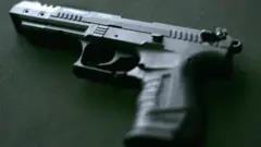 пістолет