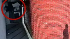 Bekstvo u stilu Spajdermena: Osuđeni ubica pobegao iz američkog zatvora