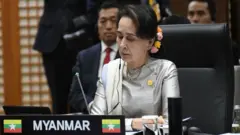 ဒေါ်အောင်ဆန်းစုကြည်ကို မိုင်းလားအဖွဲ့ ထောက်ခံ