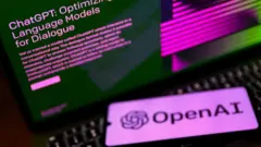 Imagen del ChatGPT en un computador.