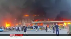 ယူကရိန်း ကုန်တိုက်ကို ရုရှား ဒုံးကျည်နဲ့ပစ်