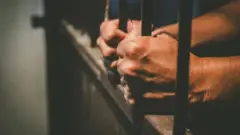 የእዳው እሱር