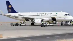 طائرة مدنية سعودية