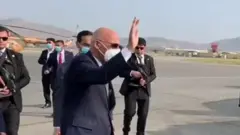 افغان ولسمشر محمد اشرف غني د پنجشنبې په ورځ (جولای ۱۵) د یوه لوړپوړي پلاوي په مشرۍ ازبکستان ته ولاړ.