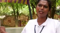 பேட்டரி கார் இயக்கும் தூத்துக்குடி திருநங்கை