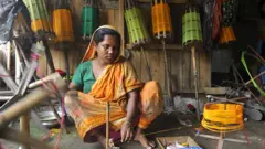 শাড়ি মহিলা