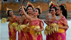 印度教文化使家庭成為當地青年失業的安全網