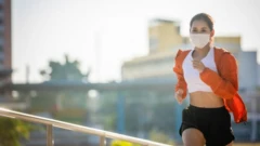 Mujer corriendo