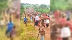 ጥቃቱን ተከትሎ የተፈናቃሉ ሰዎች