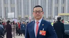 杨腾波是谁？与安德鲁王子有联系，被指为中国间谍