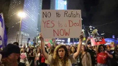 इसराइल में बंधकों की रिहाई के लिए प्रदर्शन