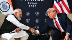 प्रधानमंत्री मोदी और राष्ट्रपति ट्रंप के बीच यह मुलाक़ात ऐसे समय हुई जब कई मुद्दों पर दोनों देशों के बीच तनाव है