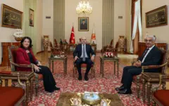 TBMM Başkanvekili ve DEM Parti Van Milletvekili Pervin Buldan, TBMM Başkanı Numan Kurtulmuş ve DEM Parti Şanlıurfa Milletvekili Mithat Sancar