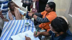 தமிழ்நாடு அரசு அவசர கதியில் 600க்கும் மேற்பட்ட சிறப்பு மருத்துவர்களை நியமிக்க விரும்புவது ஏன்?