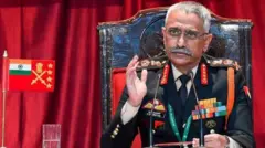 ஜெனரல் எம்.எம். நரவனே டிசம்பர் 2019 முதல் ஏப்ரல் 2022 வரை இந்திய ராணுவத்தின் 28வது முப்படைகளின் தலைமைத் தளபதியாகப் பணியாற்றினார்.