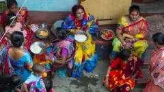 ข้าวเป็นอาหารหลักของประชากร 4,000 ล้านคนทั่วโลก มีการทานเป็นประจำทุกวัน รวมถึงในช่วงเทศกาลสำคัญ ๆ