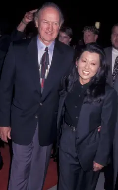 Hackman e Betsy Arakawa