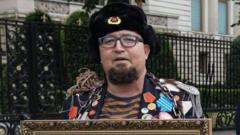 El artista ruso crítico de Putin que fue asesinado a tiros en Polonia
