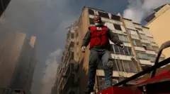 बेरुतमा एक जना उद्धारकर्मी