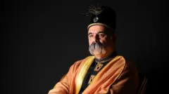 نمایی از فیلم دیپلماسی شکست‌ناپذیر آقای نادری 