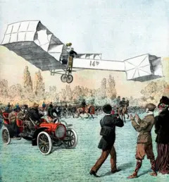Santos-Dumont pilotó su avión en el Bois du Boulogne, París. Primer vuelo de un avión a motor en Europa. Un hombre en un coche lanza placas para medir la distancia de vuelo. 25 de noviembre de 1906. De "Le Petit Journal", París.