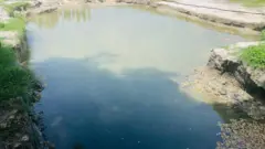 චෙම්මනි සමූහ මිනීවළ කැණීම් ස්ථානය ජලයෙන් පිරී තිබීම හේතුවෙන් කැණිම් කටයුතු 2026 වසරේ ජනවාරි 19 වන දා දක්වා කල් තැබීමට යාපනය මහේස්ත්‍රාත්වරයා නියෝග කළේ ය.