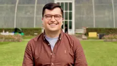 Luis Felipe Molina en Kew Gardens