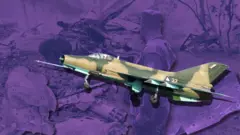 တရုတ်ထုတ် F-7 တိုက်လေယာဥ်ဟာ "ပျံသန်းနေတဲ့ခေါင်းတလား" လို့ နာမည်ပြောင်ပေးထား