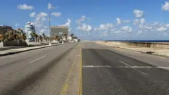 Avenida del Malecón em Havana, no domingo, 8 de fevereiro de 2026