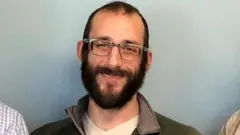  एलेक्स प्रेटी