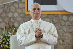 Le pape Léon XIV préside une rencontre pour la paix à la cathédrale Saint-Joseph de Bamenda, au Cameroun, le 16 avril 2026. 