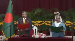 টানা চতুর্থ মেয়াদে প্রধানমন্ত্রী হিসেবে শপথ নিয়েছেন শেখ হাসিনা 