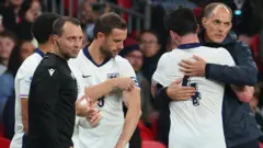 Thomas Tuchel abraça Declan Rice