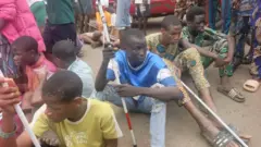 Awọn akẹkọọ naa to ni ipenija oju lasiko iwọde wọn niluu Ibadan