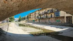 ایتالیا به شدت تحت تاثیر خشکسالی قرار گرفته به طوری که تولید برق نیروگاه های برق آبی آن ۴۰ درصد افت کرده
