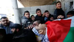 قتل محمد عامر برصاص قوة إسرائيلية خاصة في مخيم بلاطة