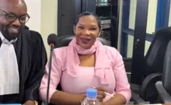 Béatrice Munyenyezi n'umwunganizi we mu rukiko i Nyanza mu ntangiriro z'iki cyumweru