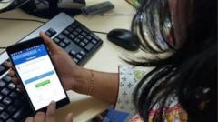 জ্বালানি সংকটের কারণে মোবাইল নেটওয়ার্ক বন্ধ হওয়ার শঙ্কা, পরিস্থিতি কতখানি গুরুতর?