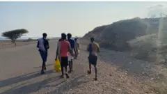ስደተኛታት ኣብ ምድረ በዳ ጅቡቲ 