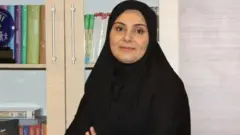 فرزانه صادق مالواجرد در دفترش