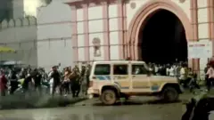जूनागढ़ में एक दरगाह को हटाये जाने को लेकर तनाव है