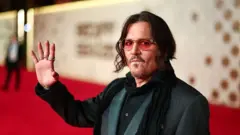 Джонні Депп на червоній доріжці