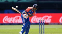 बांग्लादेश के ख़िलाफ़ प्रैक्टिस मैच में बल्लेबाजी करते हुए ऋषभ पंत