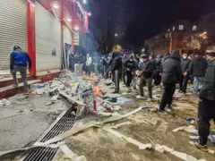 Protesta este jueves en Kermanshah, Irán.